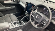 Volvo Xc40 2.0 T4 Momentum Pro 5dr AWD Geartronic Petrol Estate